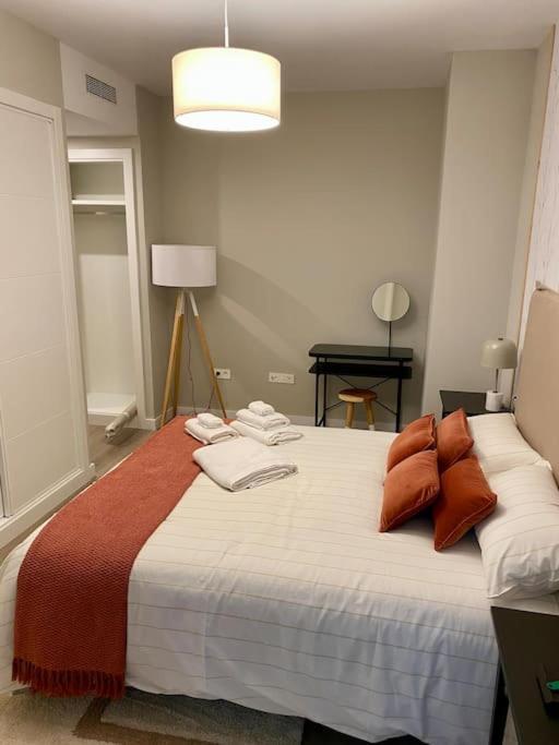 Nuevo Moderno Apartamento De Lujo Sevilla Bagian luar foto