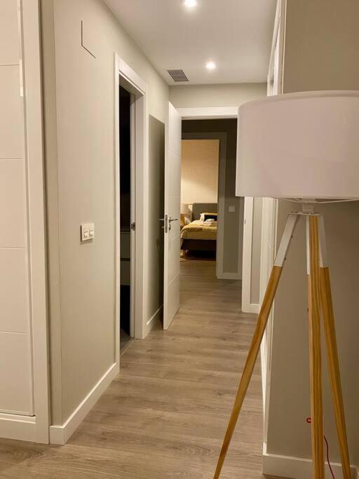 Nuevo Moderno Apartamento De Lujo Sevilla Bagian luar foto